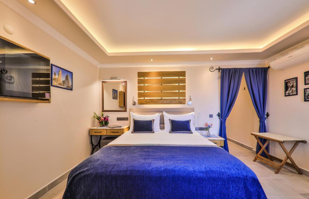 Hadrian Hotel คาช ภายนอก รูปภาพ