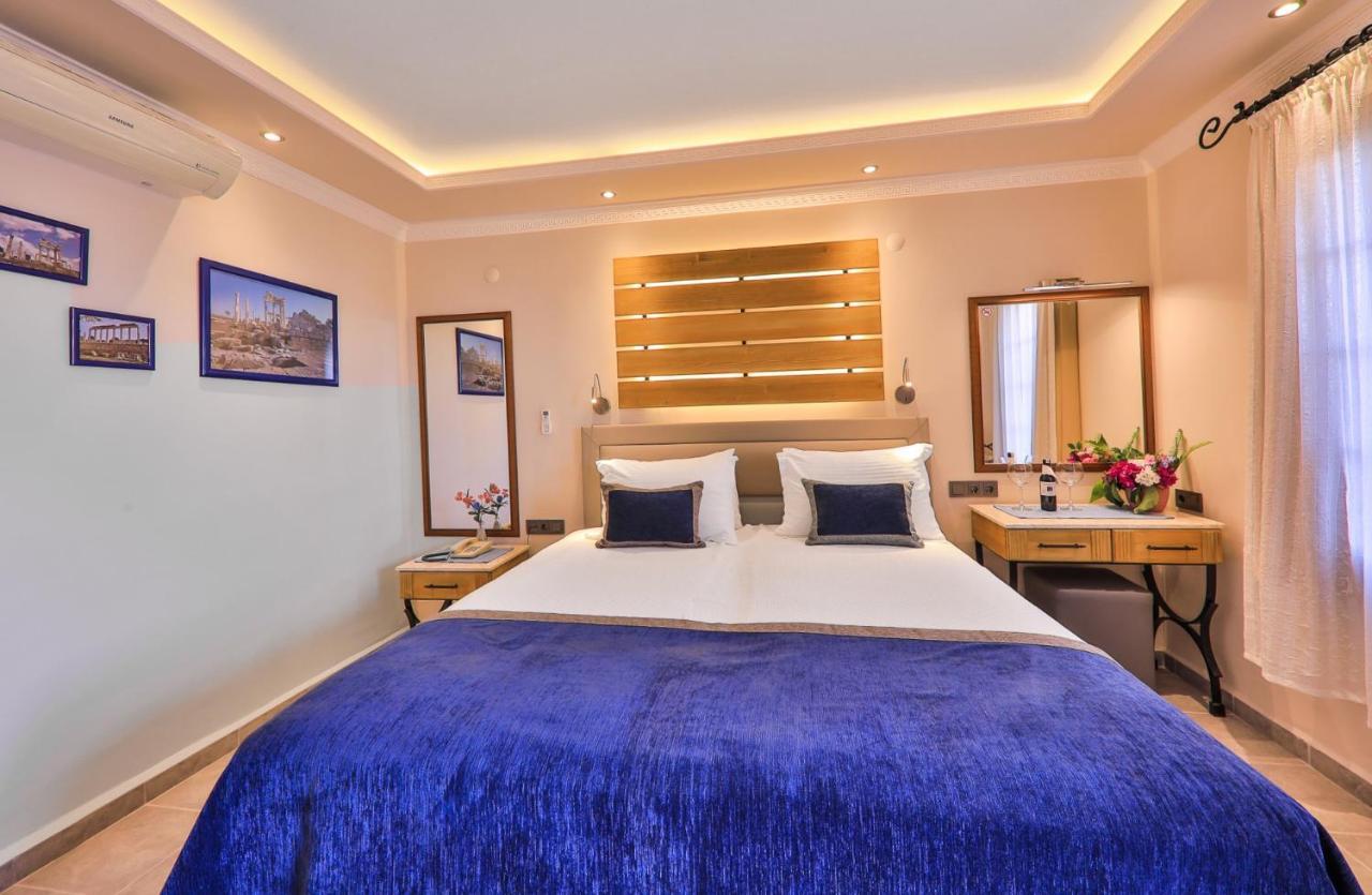 Hadrian Hotel คาช ภายนอก รูปภาพ